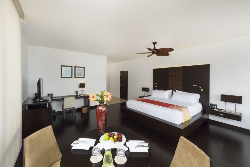 Pikaia Lodge Santa Cruz Island Экстерьер фото