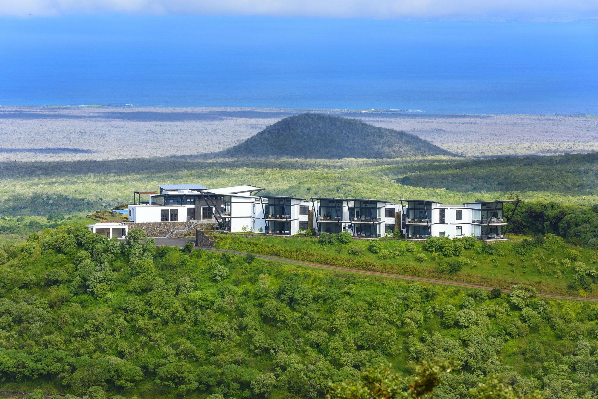 Pikaia Lodge Santa Cruz Island Экстерьер фото