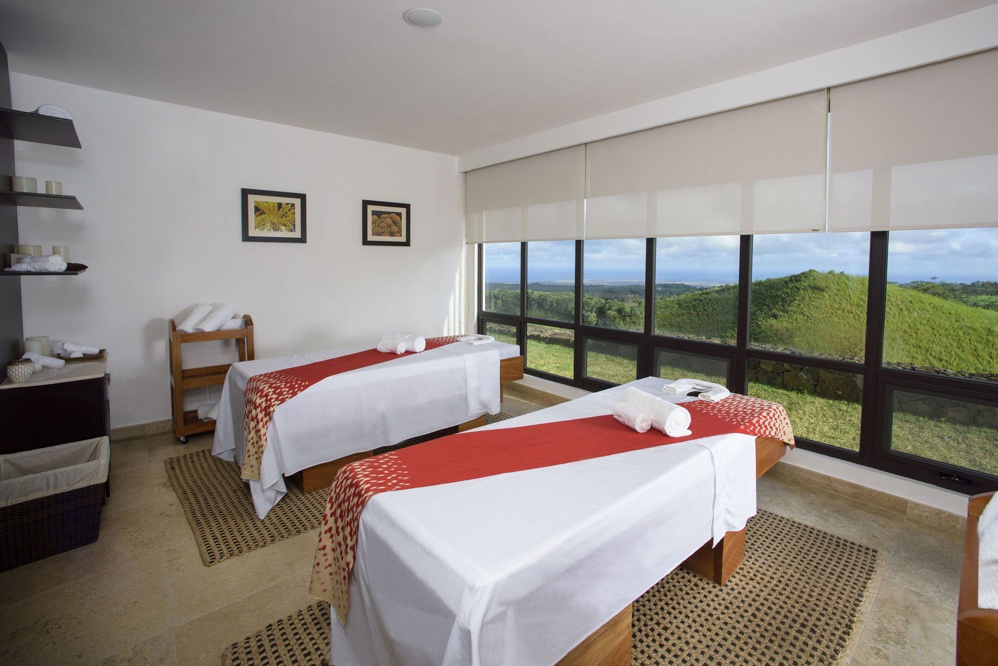 Pikaia Lodge Santa Cruz Island Экстерьер фото